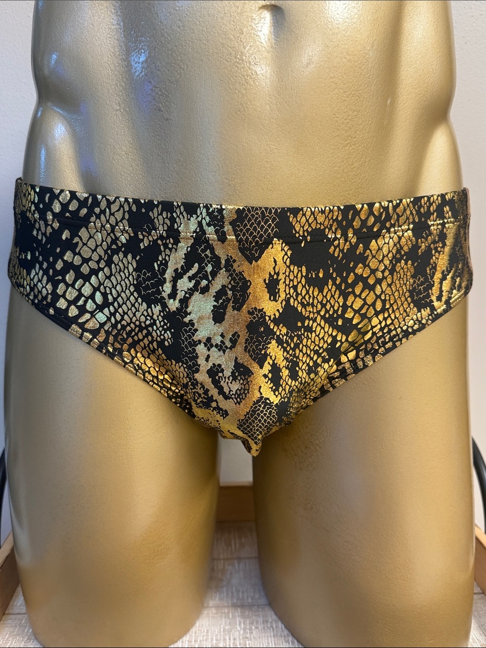 Men’s Swim Briefs XXL (38-40) NWT